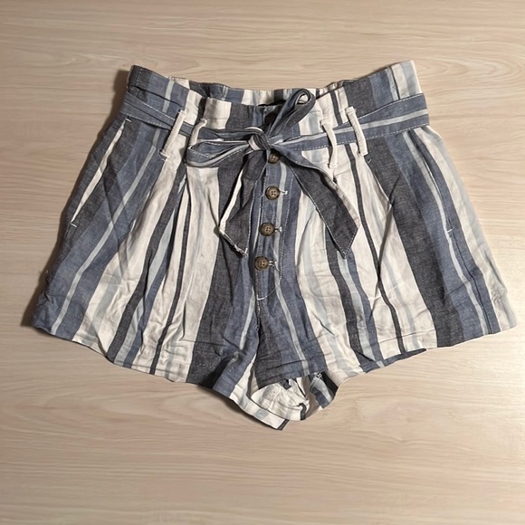 Abercrombie & Fitch Paperbag Linen Shorts - Picture 1 of 4